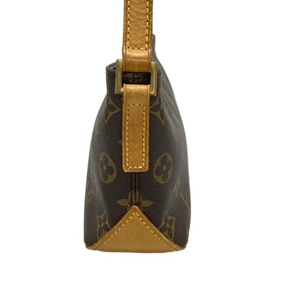 LOUIS VUITTON Trotteur Monogram Shoulder Bag Monogram Canvas 581-061625 - Picture 4 of 14